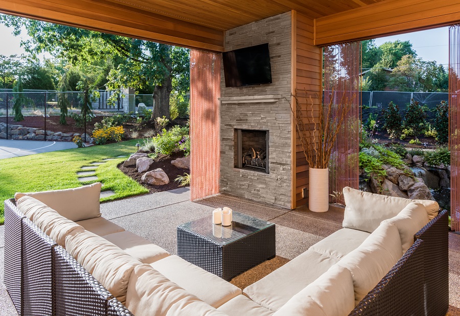 The Best Outdoor Entertainment Options for Your Miami Home 